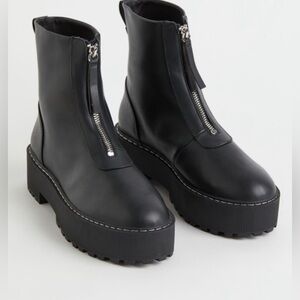H&M Black CHUNKY zip front boot